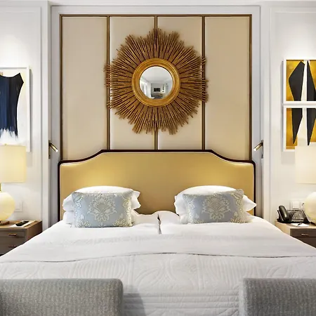 Continental Hotel 5*