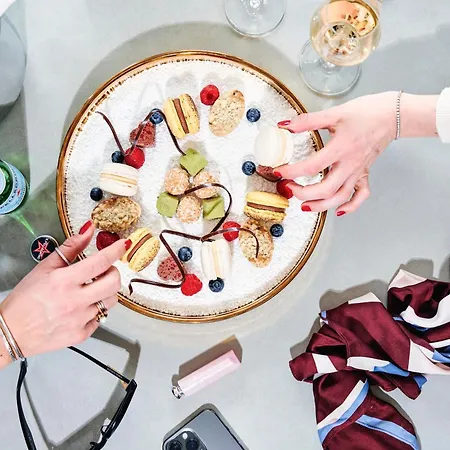 Continental Hotel 5*