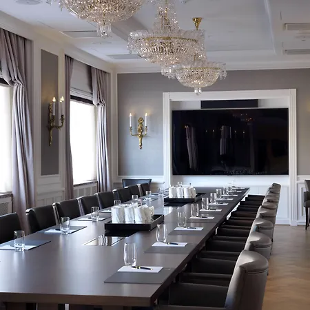 Continental Hotel 5*