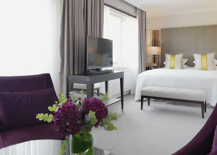 Hotell Continental 5*