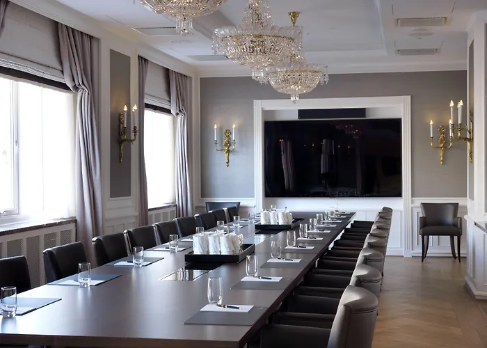 Continental Hotell 5*