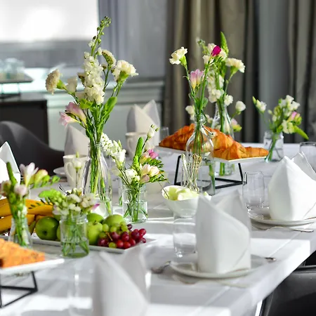 Continental Hotell 5*